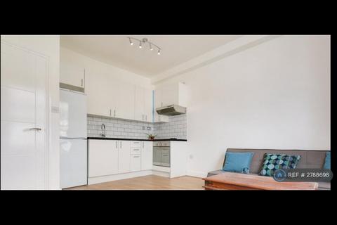 3 bedroom flat to rent, Downs Road, London, E5