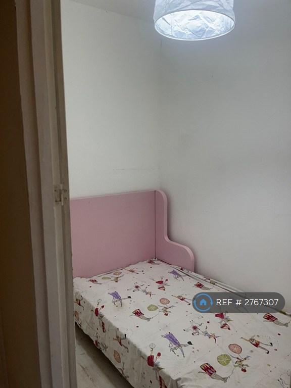 Single Bedroom