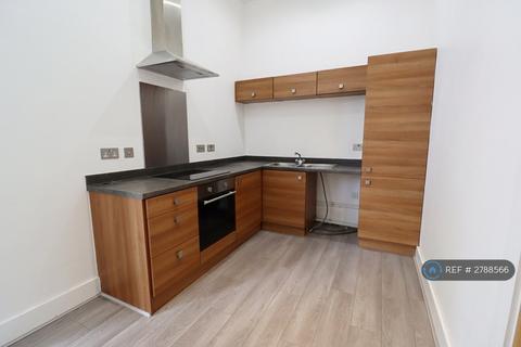 2 bedroom flat to rent, Barton Court, Warrington, WA2