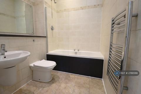 2 bedroom flat to rent, Barton Court, Warrington, WA2