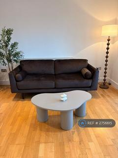 2 bedroom flat to rent, St. Lukes Court, London, SW11