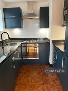 2 bedroom flat to rent, St. Lukes Court, London, SW11