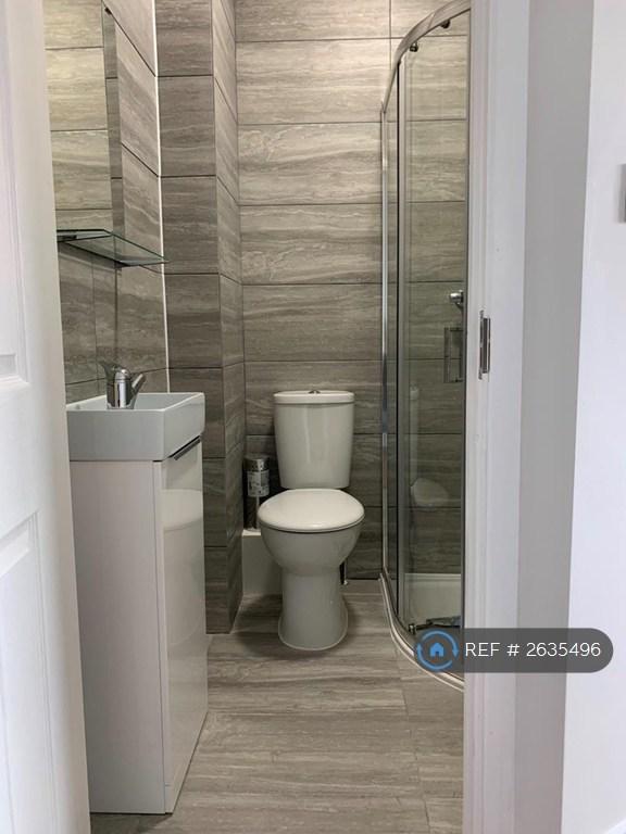Single En-Suite Room