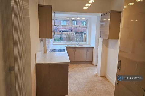 3 bedroom semi-detached house to rent, Holden Road, Leigh, WN7