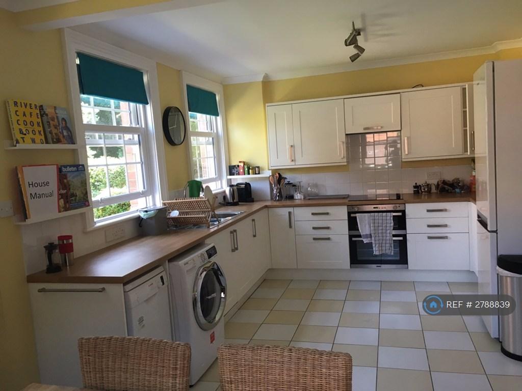 The Communal Kitchen