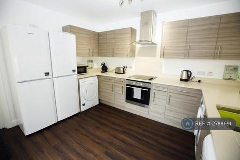 1 bedroom in a house share to rent, Bournemouth Road, Poole, BH14