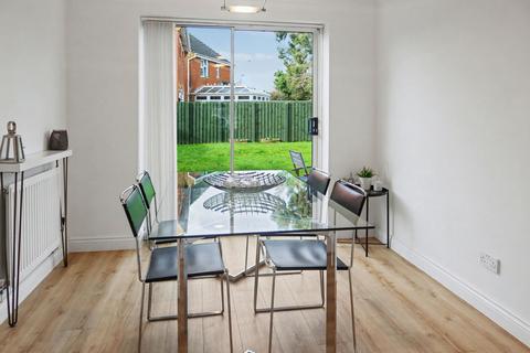 4 bedroom detached house for sale, Grange Road, Banbury