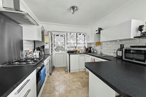 2 bedroom detached bungalow for sale, Bishopstone Drive, Saltdean, BN2 8FF