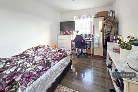 undefined, West Thurrock, Grays, RM20