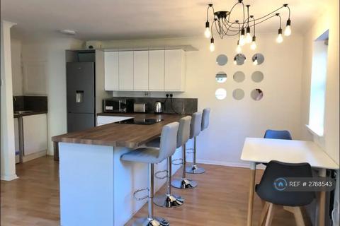 undefined, Roxby Court, Cardiff, CF10