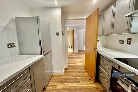2 bedroom flat to rent, The Quays, Leeds, LS1