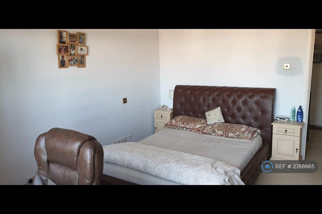 Master Bedroom 1.2