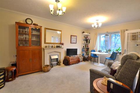 undefined, Branksomewood Road, Fleet GU51