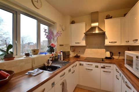 undefined, Branksomewood Road, Fleet GU51
