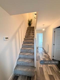 2 bedroom semi-detached house to rent, Rothay Drive, Manchester, M24