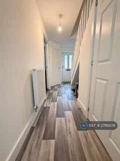 2 bedroom semi-detached house to rent, Rothay Drive, Manchester, M24