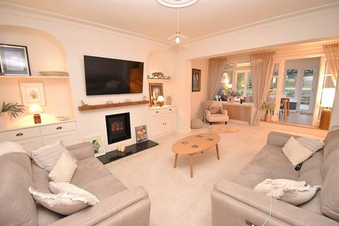 3 bedroom end of terrace house for sale, Sky Peals Road, Woodford Green, Essex. IG8 9NF
