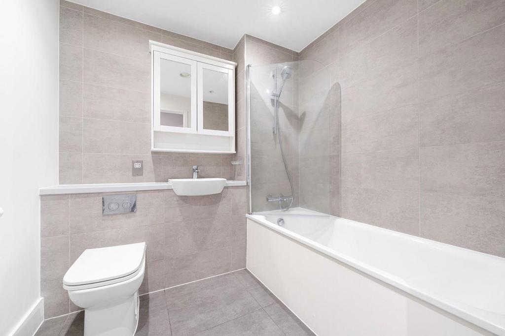 Bathroom.JPG