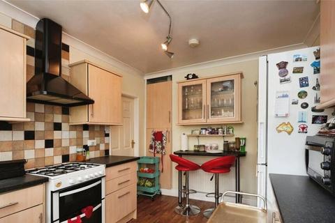 4 bedroom detached house for sale, Bradford Road, Huddersfield HD2