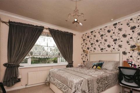 4 bedroom detached house for sale, Bradford Road, Huddersfield HD2
