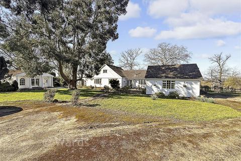 4 bedroom detached bungalow for sale, Wood Hill, Meopham DA13