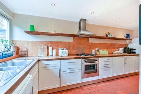 undefined, Twickenham, St Margarets, Twickenham, TW1