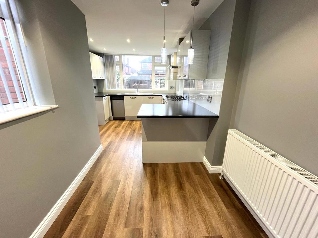 Kitchen/Dining