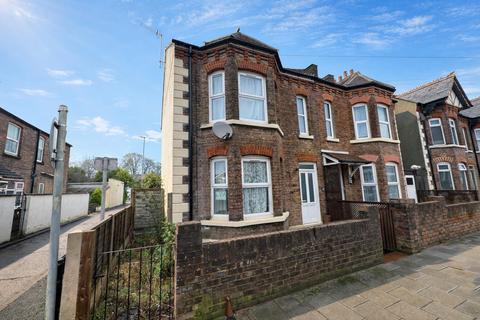 Clarendon Road, Luton