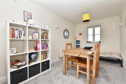2 bedroom flat for sale, Martinique Way, Eastbourne