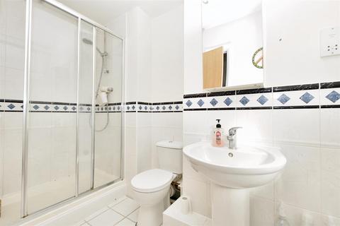 2 bedroom flat for sale, Martinique Way, Eastbourne