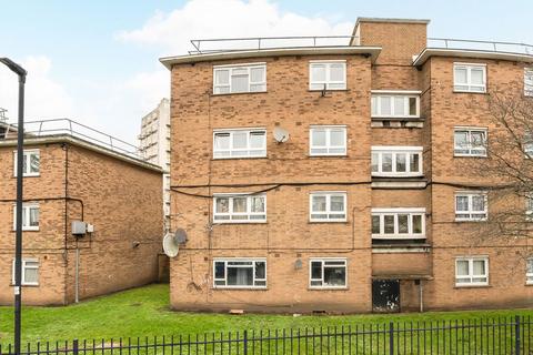 2 bedroom flat for sale, Studley Road, London SW4