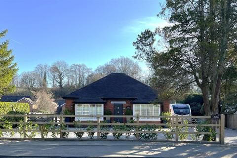 4 bedroom detached house for sale, Whitegates, Whitemore