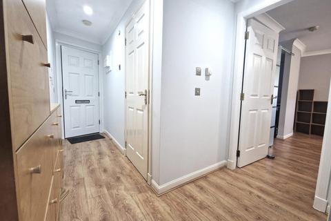 2 bedroom apartment to rent, Leinster Court, New North Road, Hainault IG6 3EL