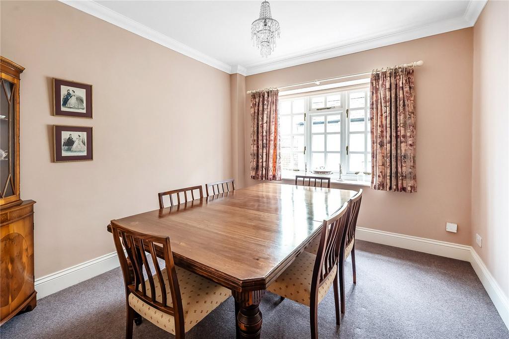 Dining Room/ Bedroom