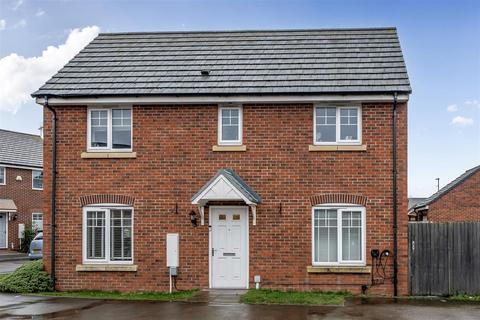 3 bedroom semi-detached house for sale, Weir Crescent, Kidderminster