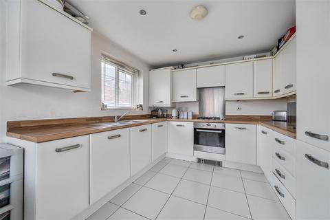 3 bedroom semi-detached house for sale, Weir Crescent, Kidderminster