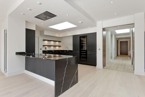 4 bedroom flat for sale, Plot L3-40 (Flat 13, 60 Belford Road), Flat at Village View, Belford Road EH4