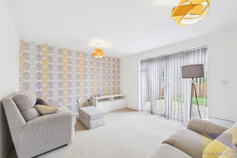 3 bedroom semi-detached house to rent, Moreton Road, Preston PR4