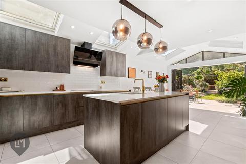 4 bedroom house for sale, Standen Road, London