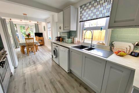 4 bedroom semi-detached house for sale, Lower Queens Road, Ashford TN24