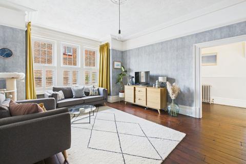 2 bedroom ground floor flat for sale, Loxley Gardens, Bulkington Avenue, BN14 7JB