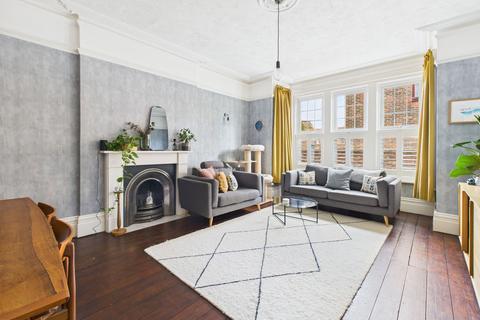 2 bedroom ground floor flat for sale, Loxley Gardens, Bulkington Avenue, BN14 7JB