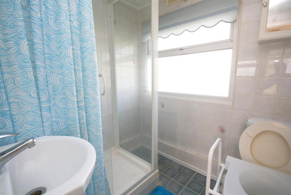 Shower Room / WC