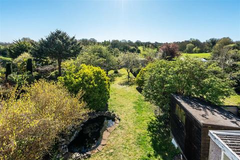 4 bedroom semi-detached house for sale, Sunnymede Avenue, Carshalton Beeches, SM5