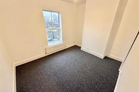 undefined, William Street, Luton, LU2