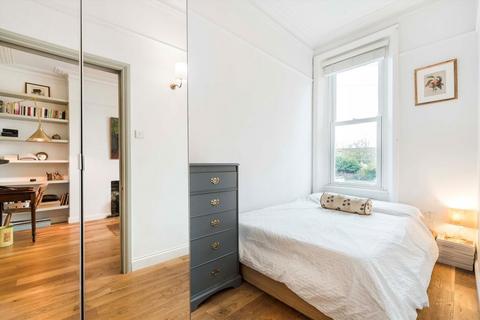 2 bedroom flat for sale, Hormead Road, Maida Vale W9