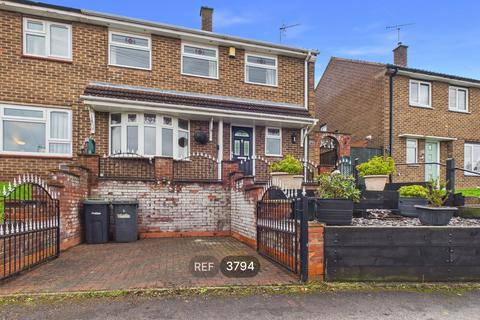 3 bedroom semi-detached house to rent, Nottingham NG5