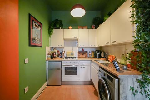 1 bedroom ground floor flat for sale, 15 (PF2) Rossie Place, Edinburgh EH7 5SE