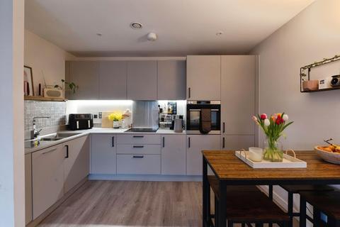 2 bedroom flat for sale, Whittle Drive, Hornchurch, RM12