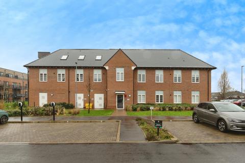 2 bedroom flat for sale, Whittle Drive, Hornchurch, RM12